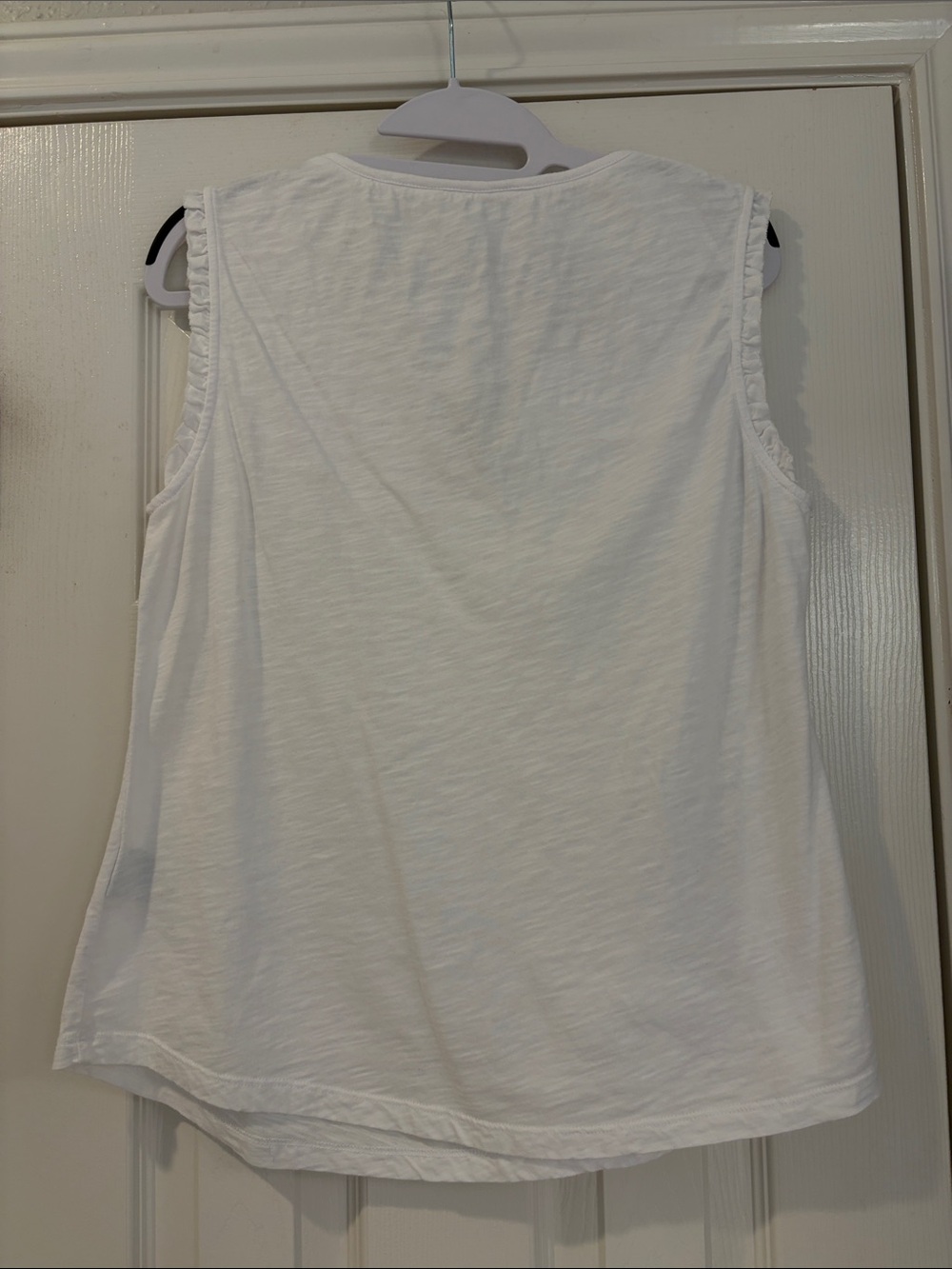 Boden | Ruth Top Pleated V Neck Ruffle Sleeves Sleeveless - Picture 4 of 7